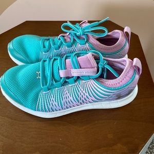 Under Armor Girls Tennis shoes